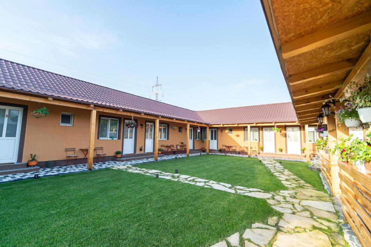 Casa Adrian Hotell Corbu  Eksteriør bilde