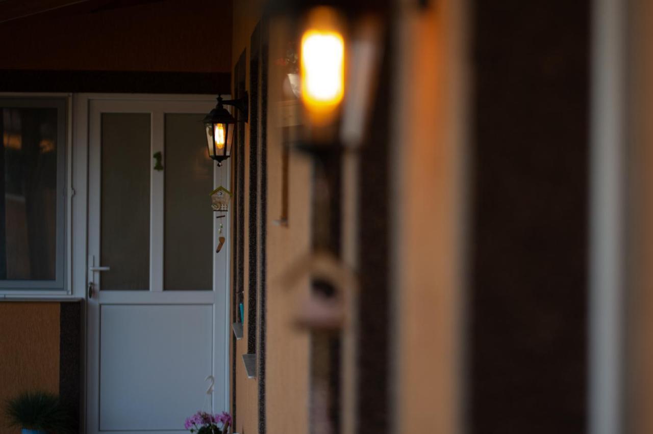 Casa Adrian Hotell Corbu  Eksteriør bilde